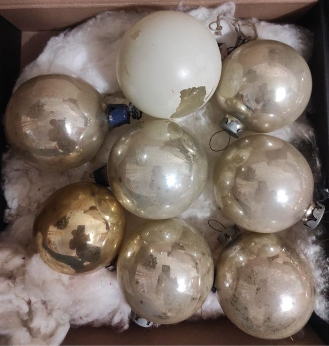 Шары на ёлку разнообразные