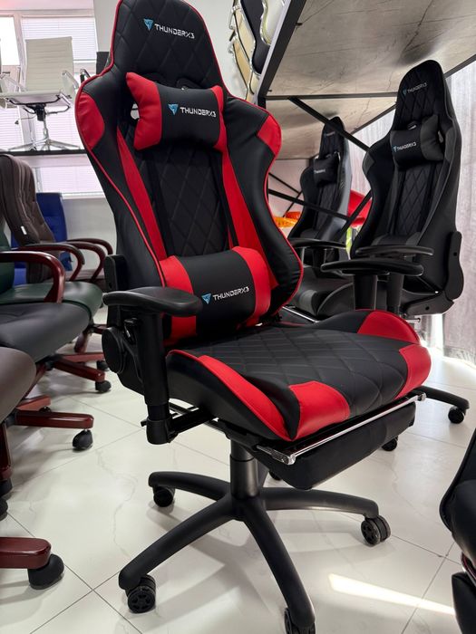 Игравое кресло для геймеров