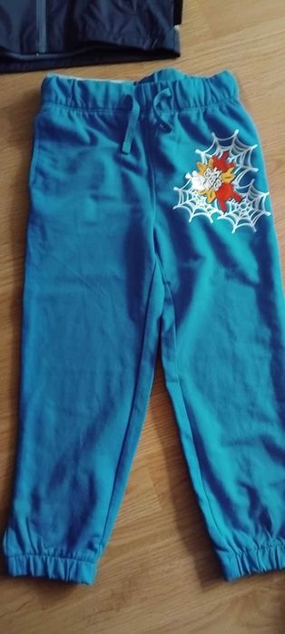 Lot geaca+ 2 pantaloni baieti 4/6 ani ,cu eticheta
