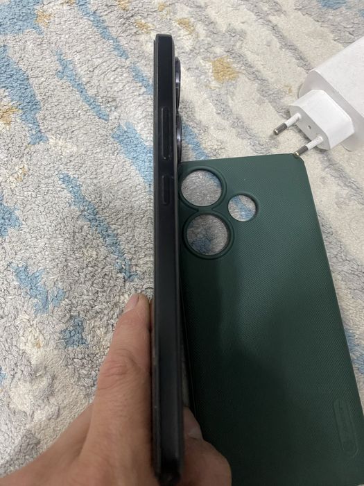 POCO F6 в хорошем состояние