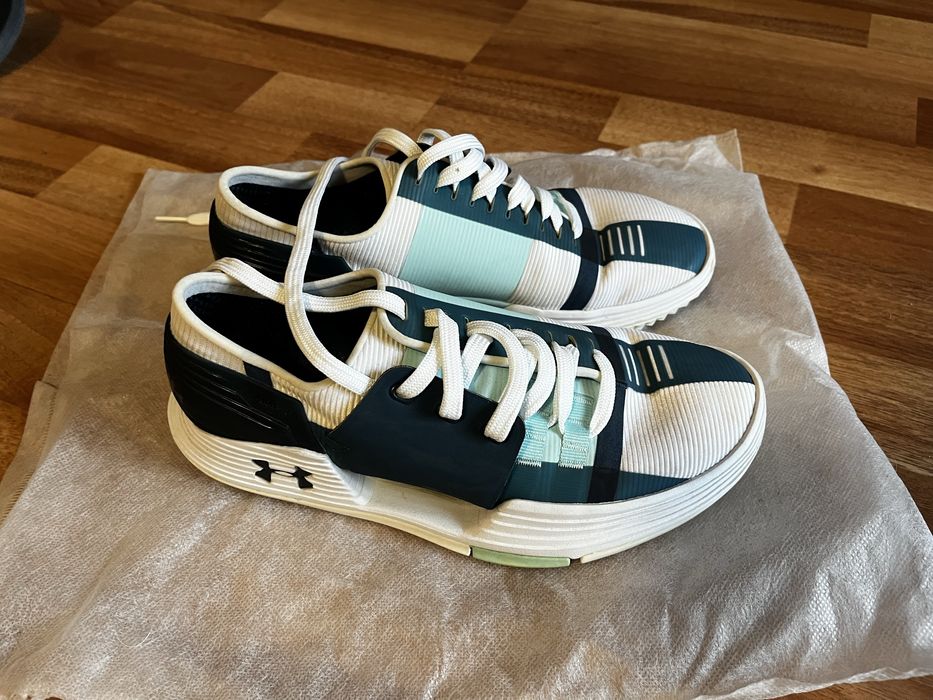 Дамски спортни обувки Under Armour