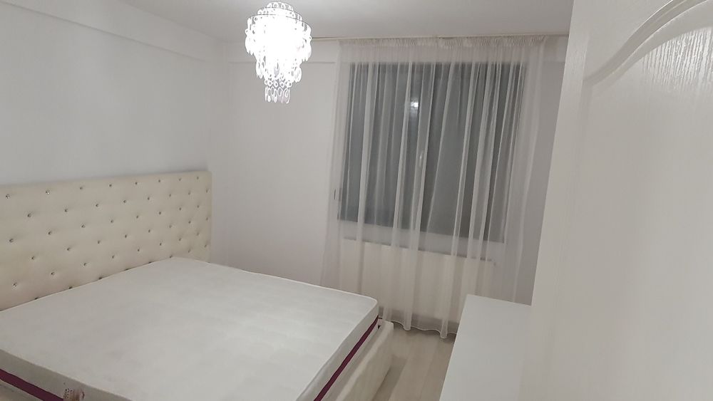 Proprietar inchiriez apartament , loc parcare, plus gradina, 2 camere