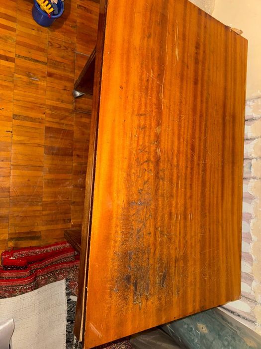 Кухонный стол на колесиках