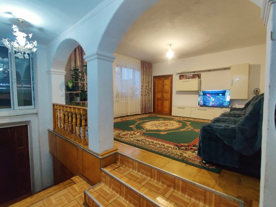 Продается дом из 10 комнат