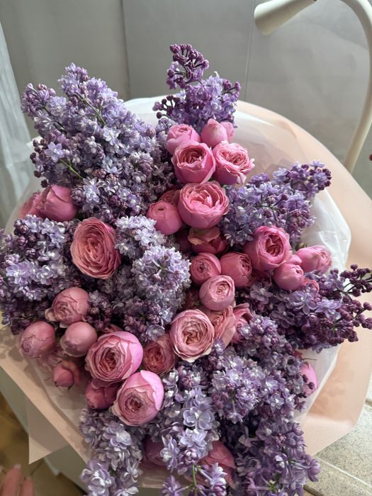 Сирень с кустовыми розами !!!