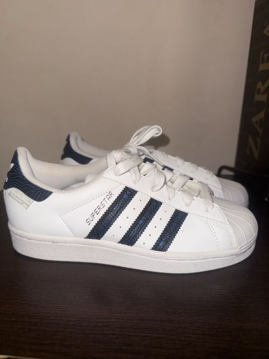 Adidas superstar