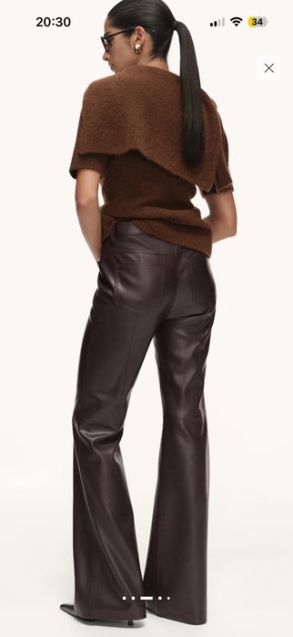 Нави дънки Mango flare и кожен панталон