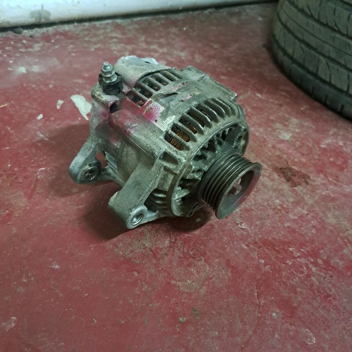 Запчасти бу тойота карина е