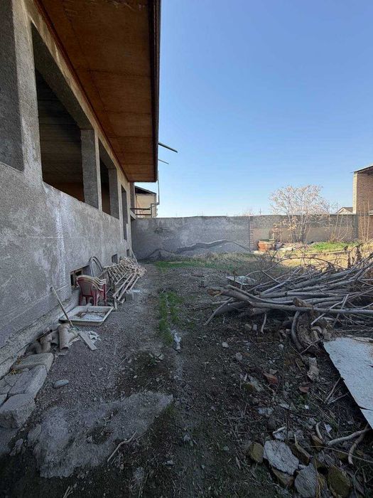 Дом 6 сотых Сам сельский куриб битказилмаган 105 000уе