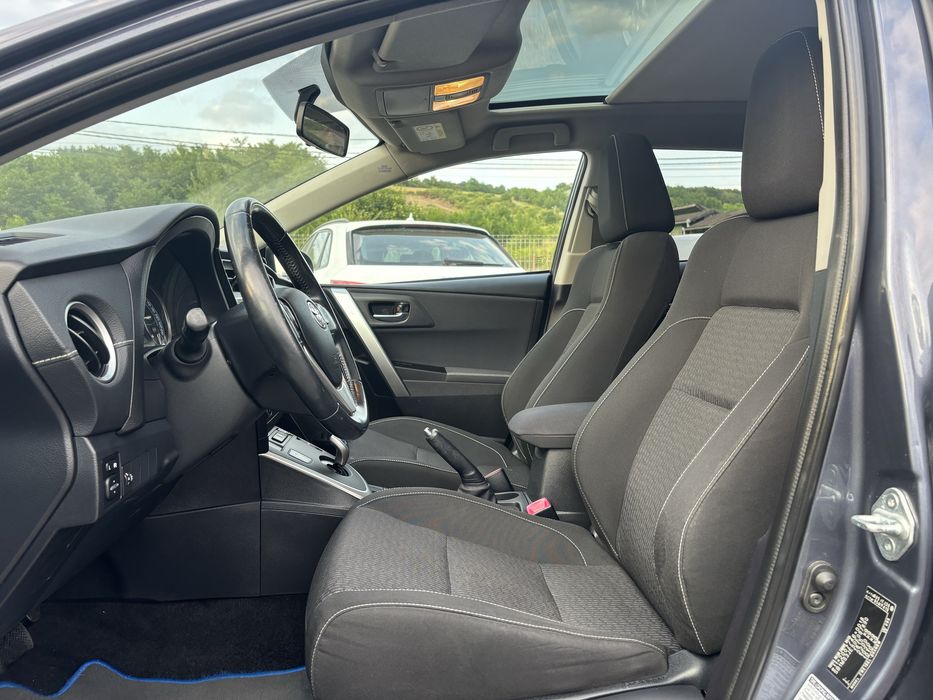 Toyota Auris 1.8 Hybrid Rate si Garantie