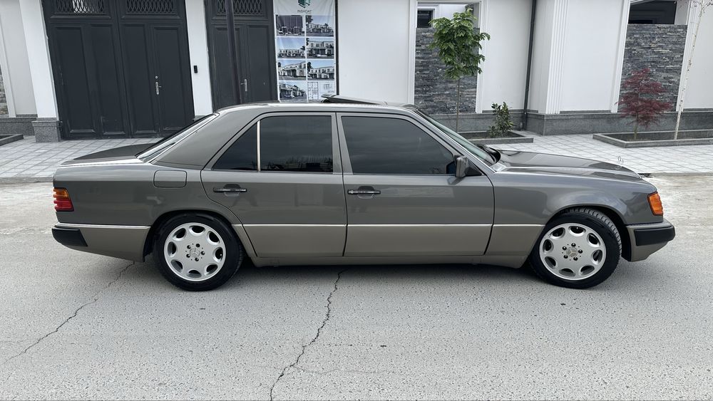 Mercedes-Benz 300 1989 — 4