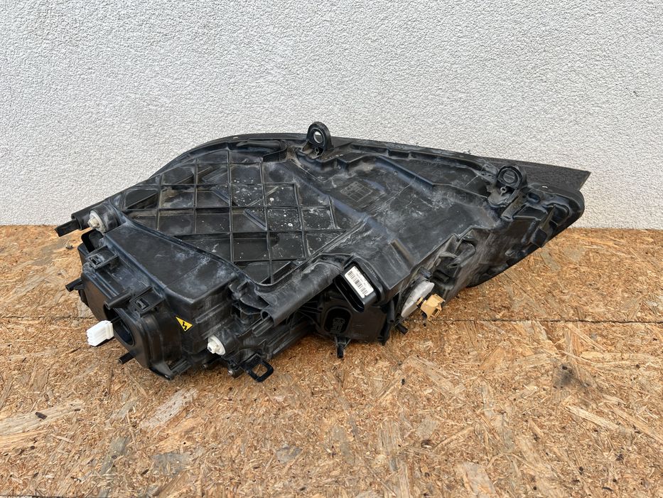 Far dreapta VW Touareg 7P Facelift 2016-2017-2018 Xenon adaptiv + LED