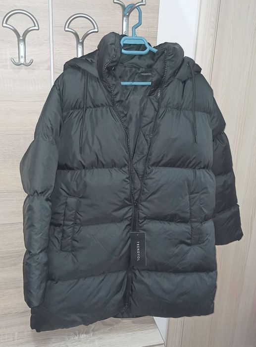 Geaca de iarna femei, marime M/38, negru, noua