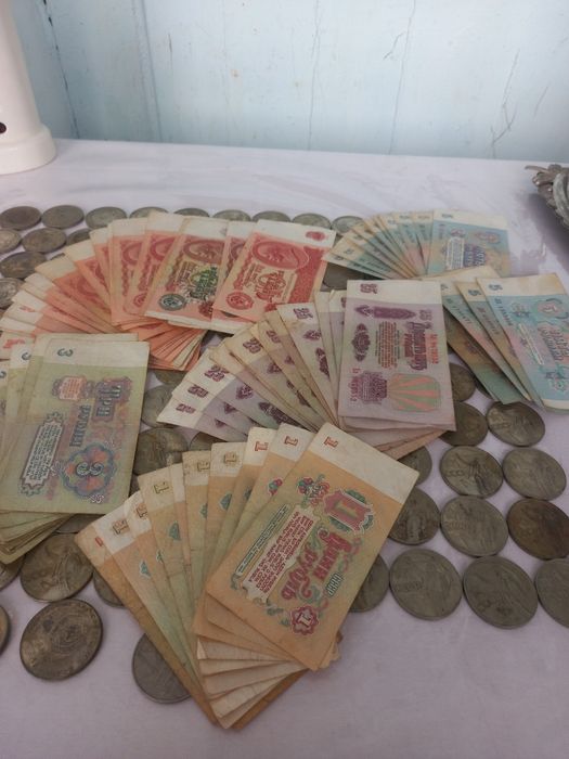 Продаю монеты разные , Советских времен.