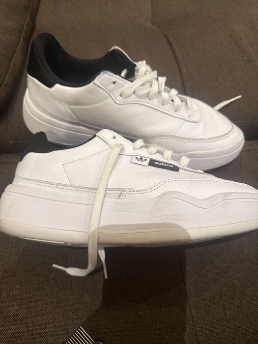 Маратонки адидас  40 номер