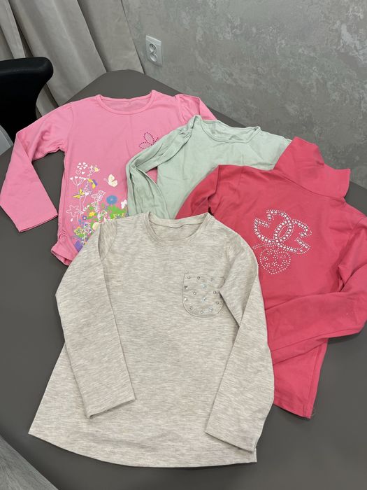 Продам 2 пакета одежды и сапоги