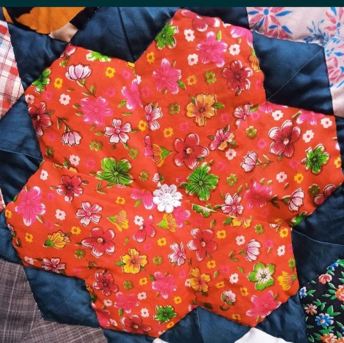 Лоскутное одеяло ручной работы