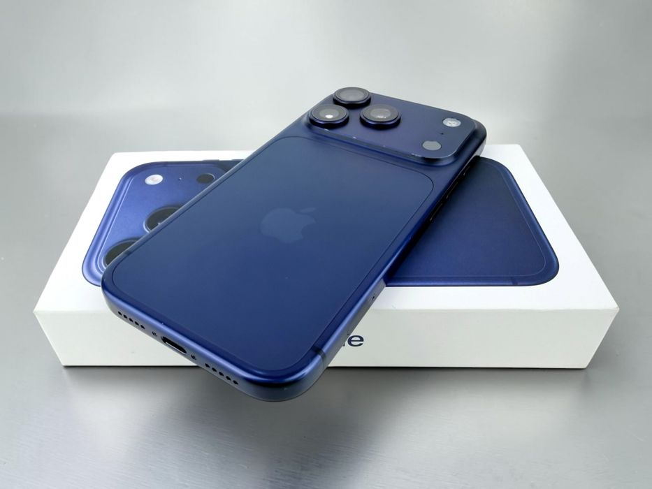 Apple iPhone 17 Pro 256GB Blue Отличен! Гаранция!