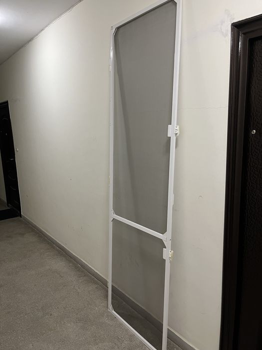 Продавам комарници