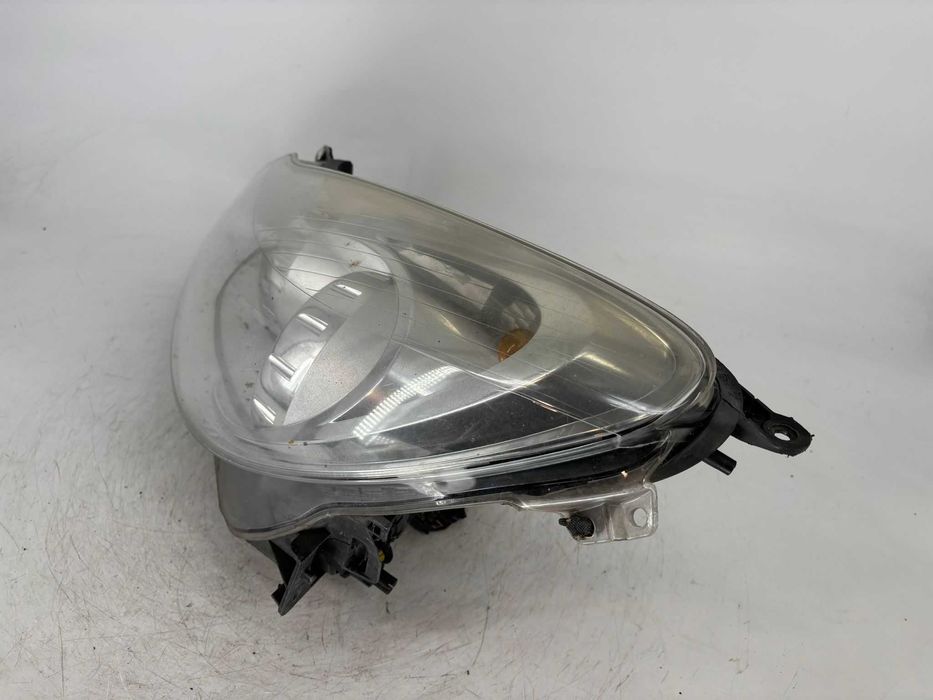 Far stanga Opel Corsa D an 2008