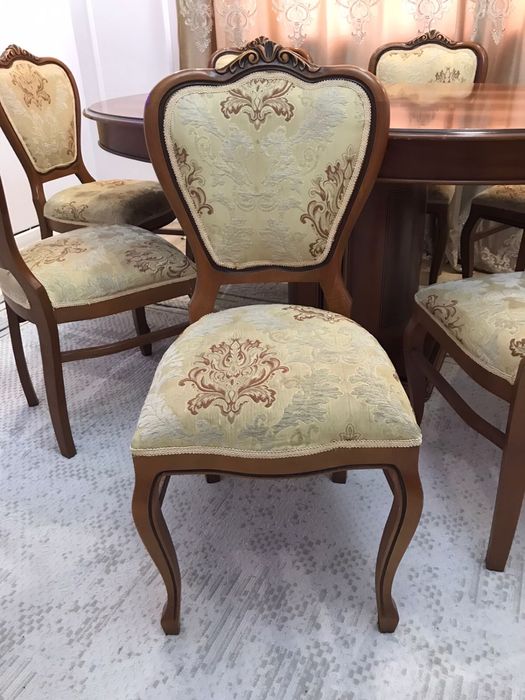 Стол со стульям