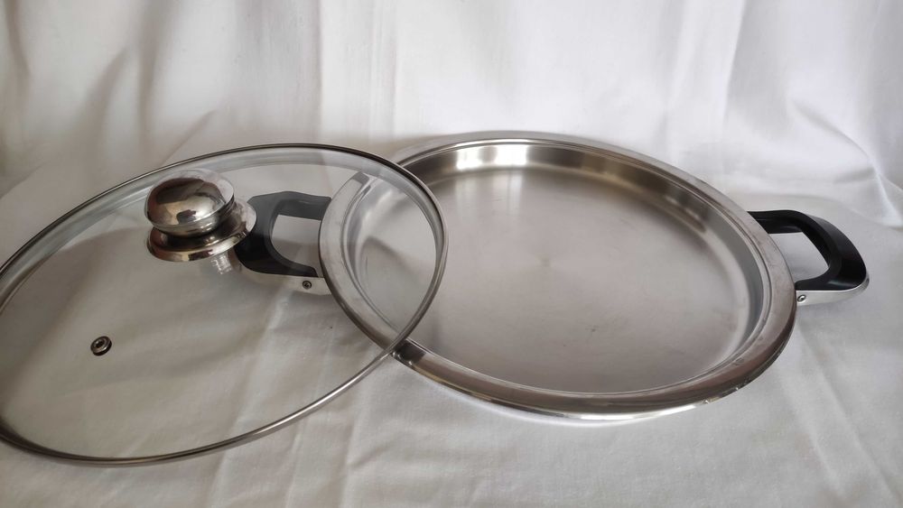 АМС масивен голям плитък тиган топ състояние+подарък капак