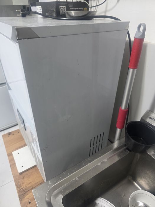 Льдогенератор новый