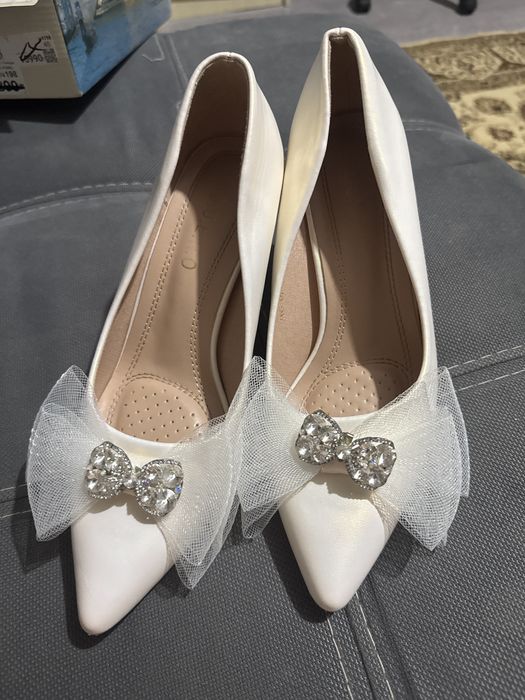 Туфли с стразами