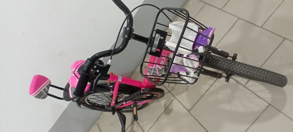 Детский велосипед на девочку