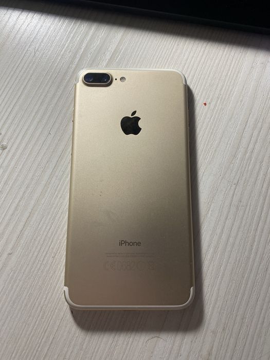 продам,iPhone 7 plus