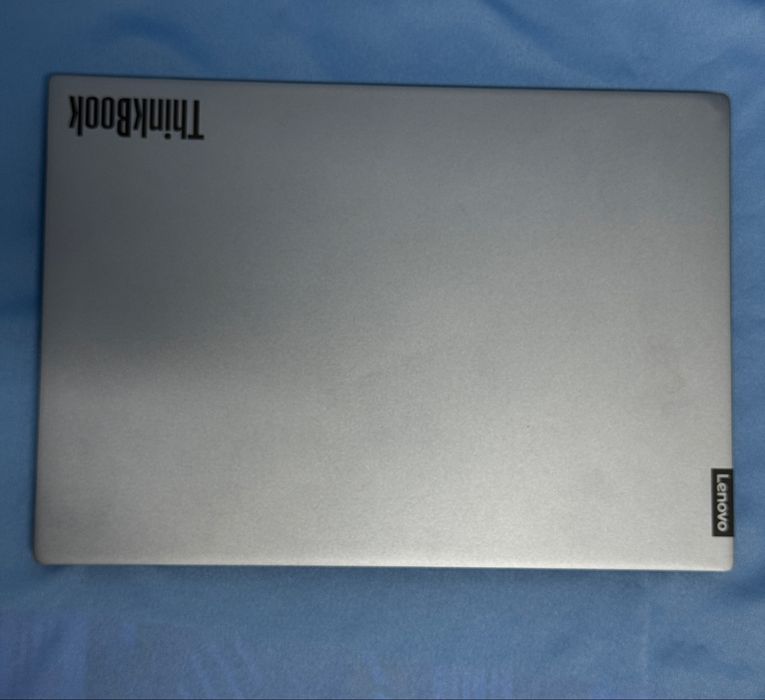 Ноутбук для работы и учебы Lenovo 2021г