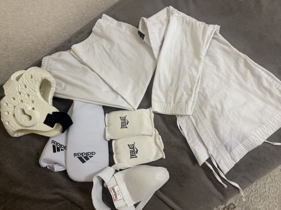 Кимоно каратэ мальчик