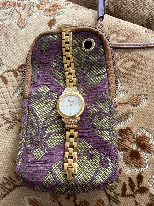 Ceas dama Planet auriu cu cristale