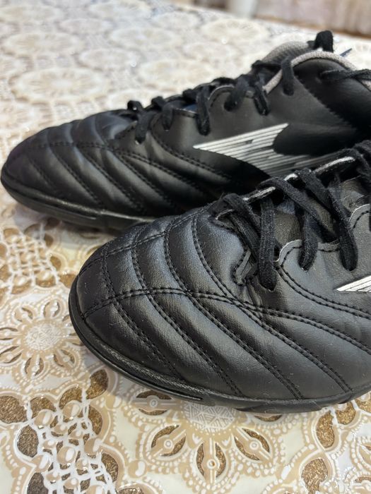 Стоножки МИЗУНО естествена кожа