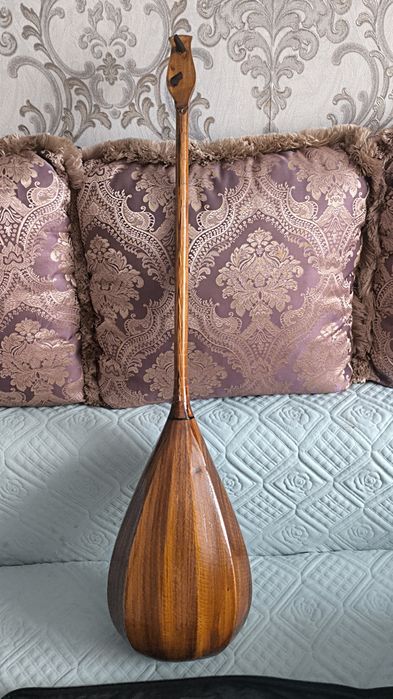 Продам новую домбыру