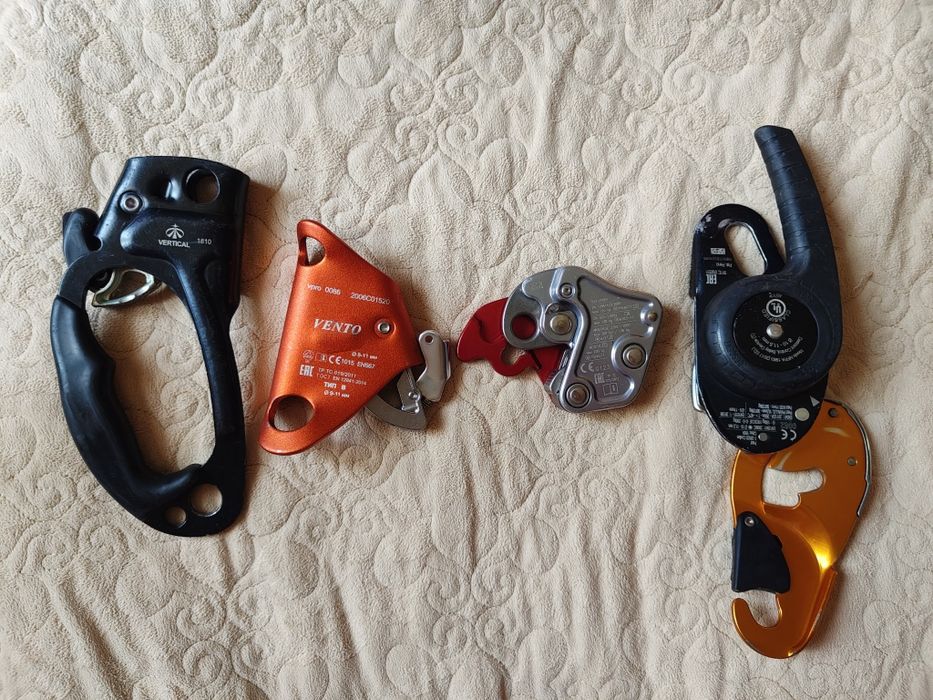 Альпинистское снаряжение.