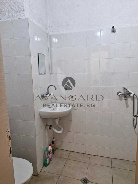 Продава се Магазин в Пловдив, Кършияка - 80 кв.м за 1428 €/кв.м - Снимка #9