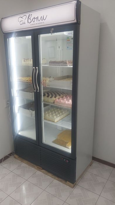 Новые DEVI HS930 витринные холодильники.