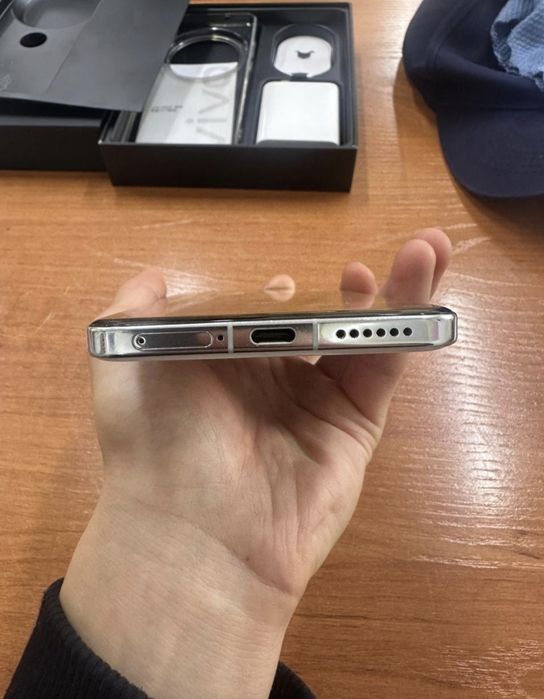 Vivo x200 pro 256/12