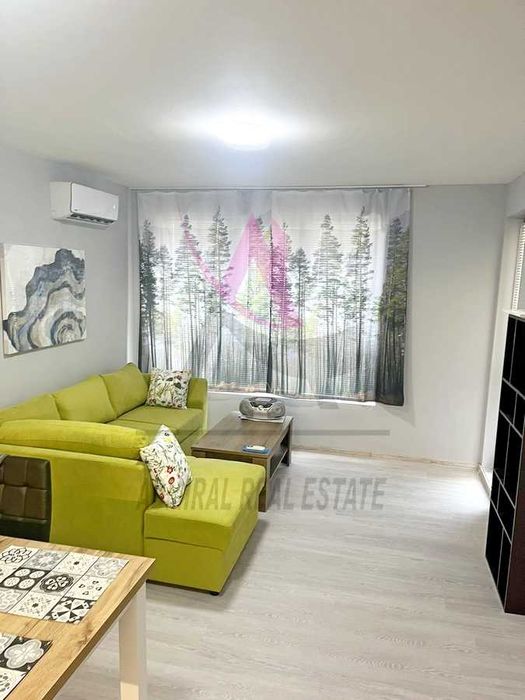 Дава се под наем Двустаен апартамент в к.к. Св.Св. Константин и Елена - 50 кв.м за 700 € - Снимка #1