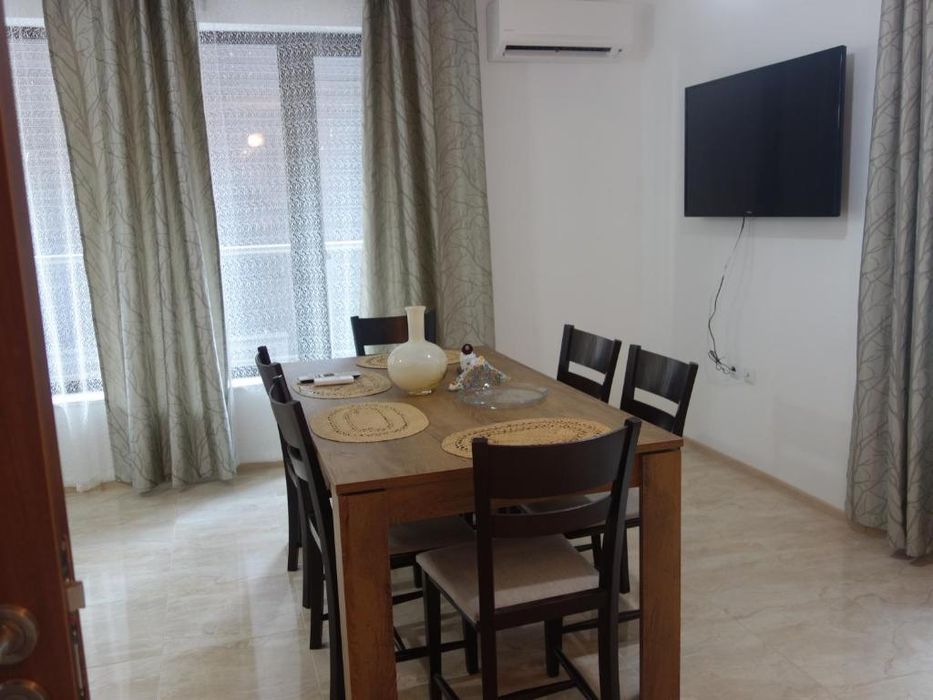 Дава се под наем Двустаен апартамент в Варна, Гръцка махала - 64 кв.м за 700 € - Снимка #2