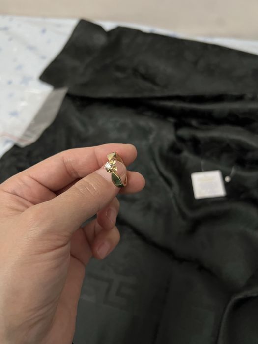 Золотое кольцо Вес - 2,32 . Размер 18