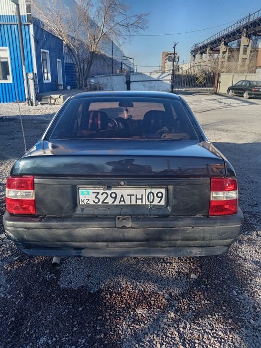 Продам опель вектра а 1.6