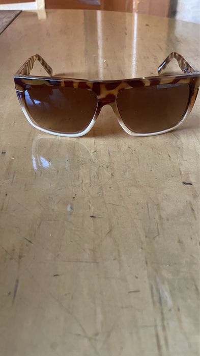 Солнцезащитные очки Electric