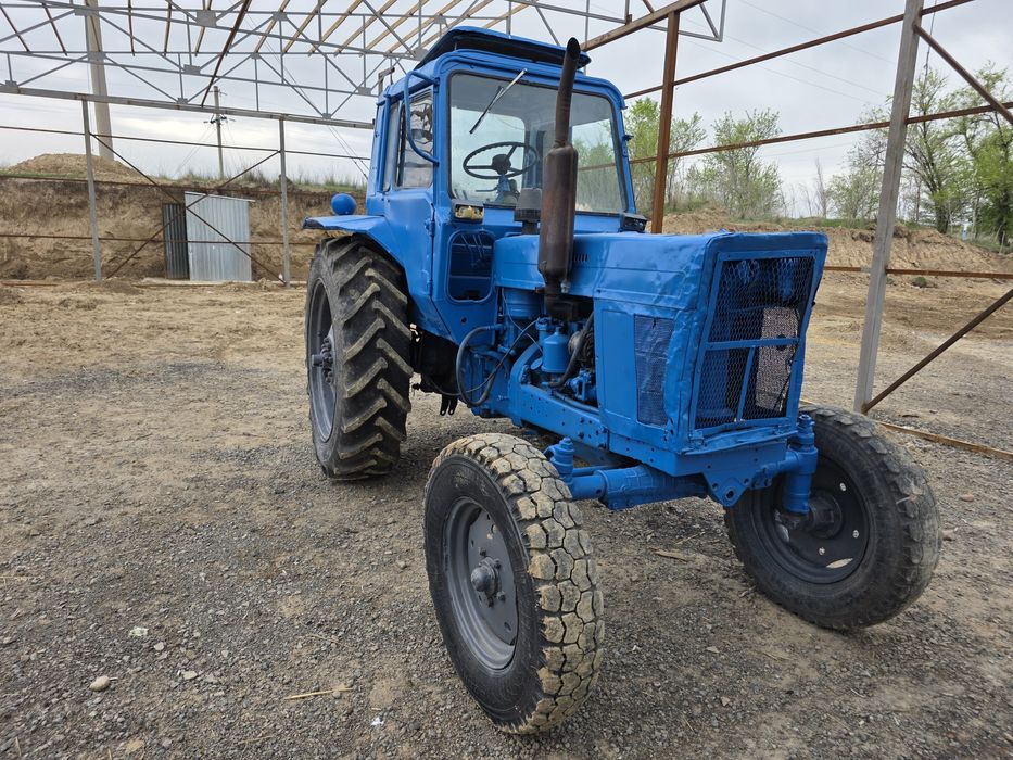 Тракторрр МТЗ 80