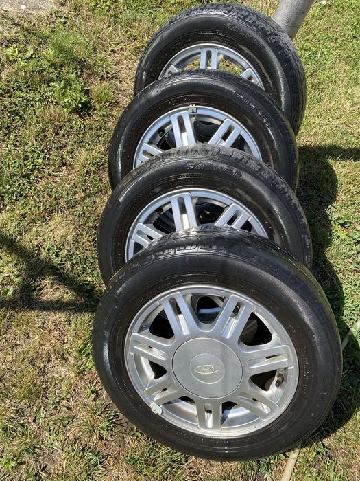 De vânzare 2 seturi de jante r14