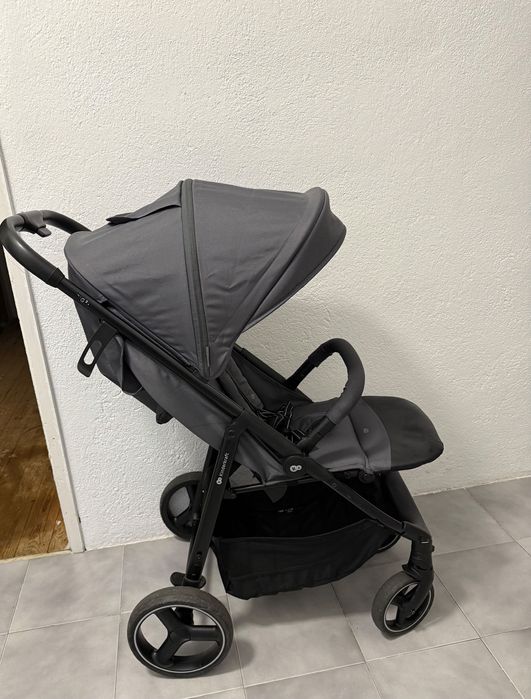 Kinderkraft количка