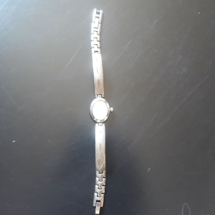 Часы наручные...