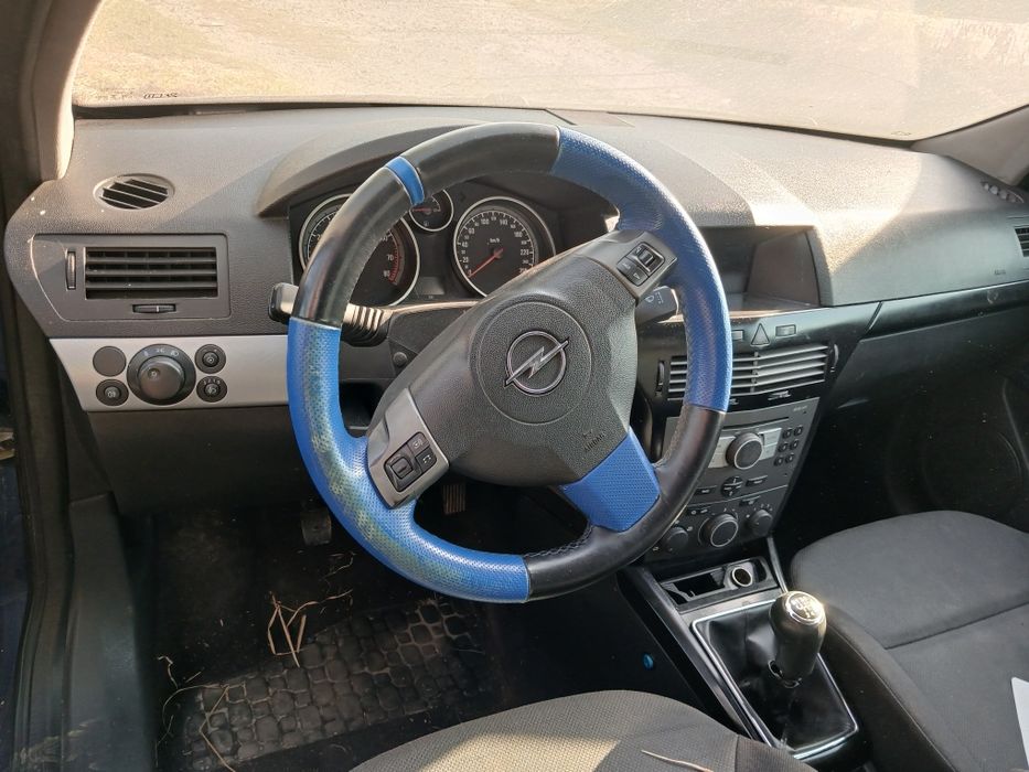 Opel astra H GTC