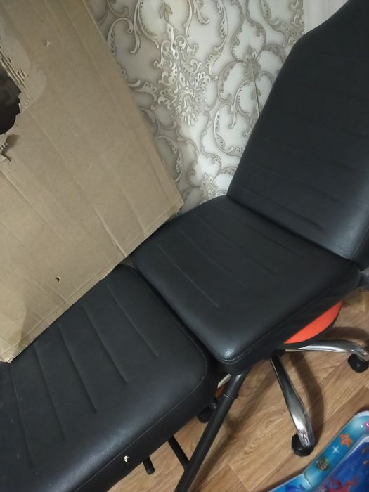 Продам кушетку .